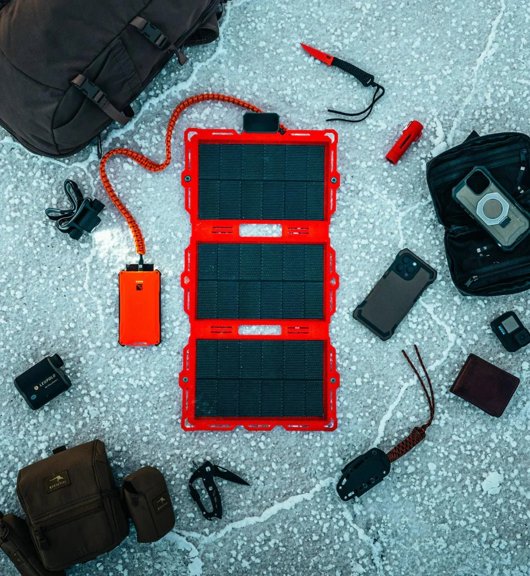 Solar Powered DARK ENERGY Spectre 18W Portable Charger - Image 8