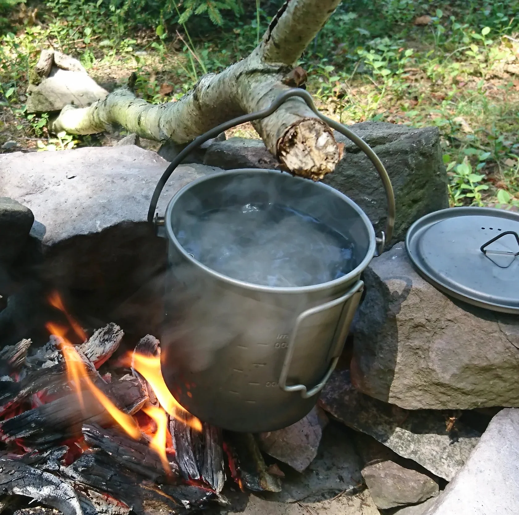 Toaks Titanium 750ml Pot with Bail Handle - Image 7